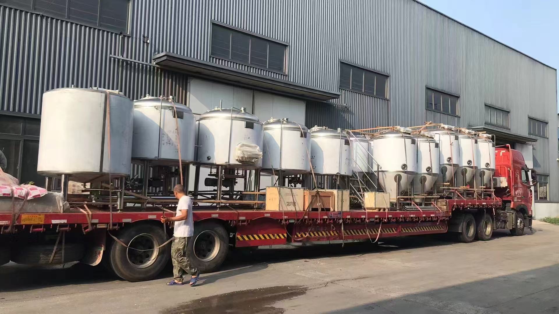 大英精酿啤酒设备厂—精酿啤酒设备